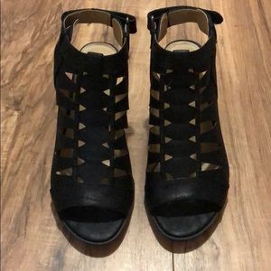 Size 8.5 Black Open Tow Wedge Heels - Naturalizer
